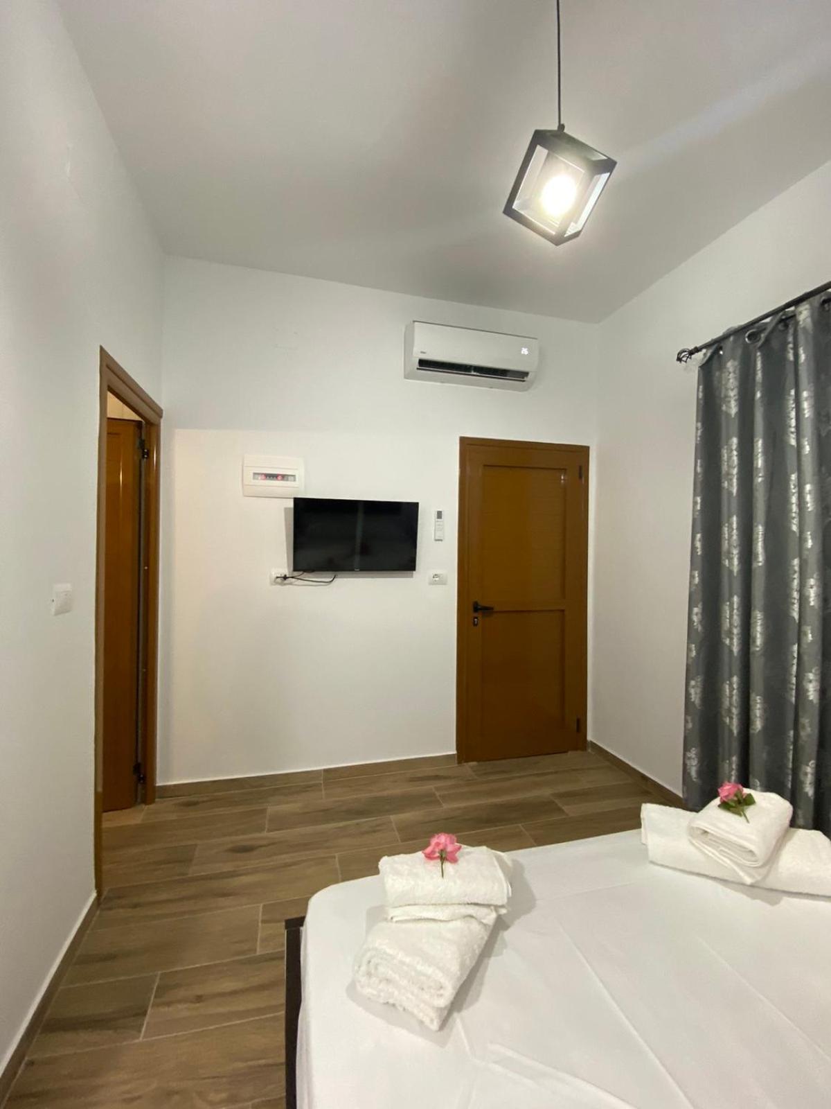 Rentrooms Geni Ksamil Ngoại thất bức ảnh