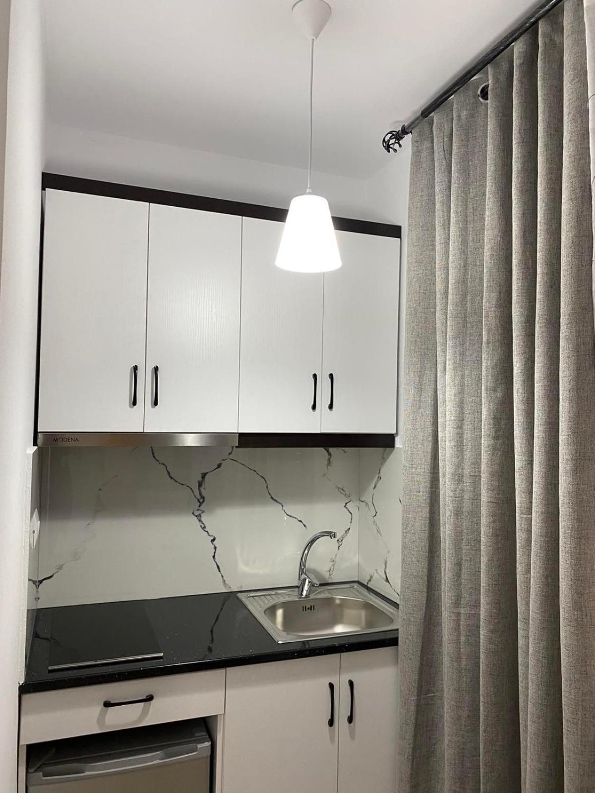 Rentrooms Geni Ksamil Ngoại thất bức ảnh