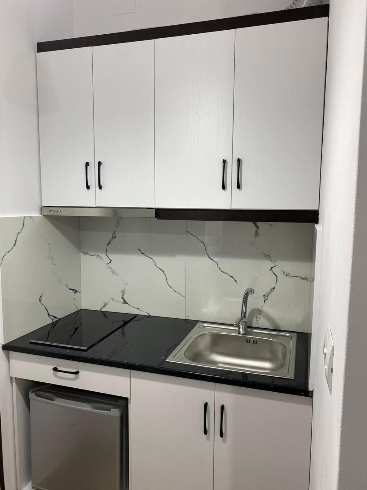 Rentrooms Geni Ksamil Ngoại thất bức ảnh