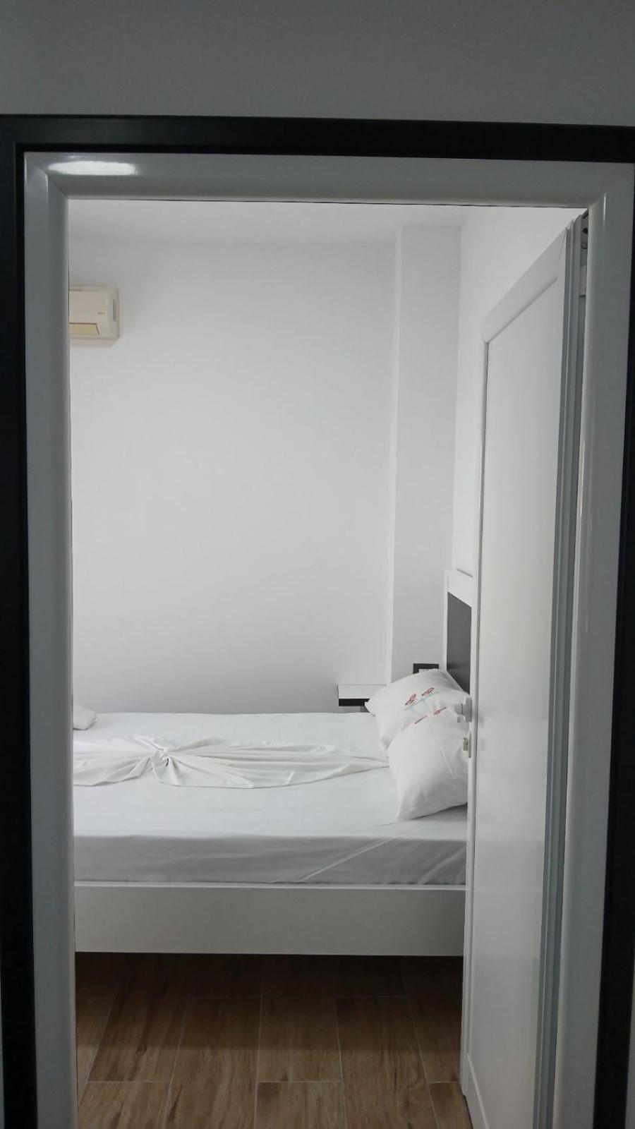 Rentrooms Geni Ksamil Ngoại thất bức ảnh